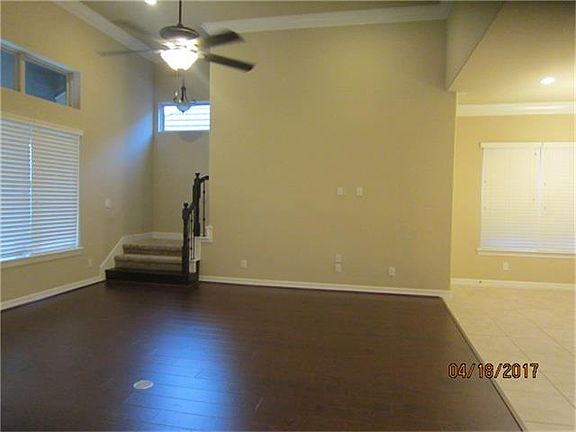 5th image of 5111 Wheaton Park Dr