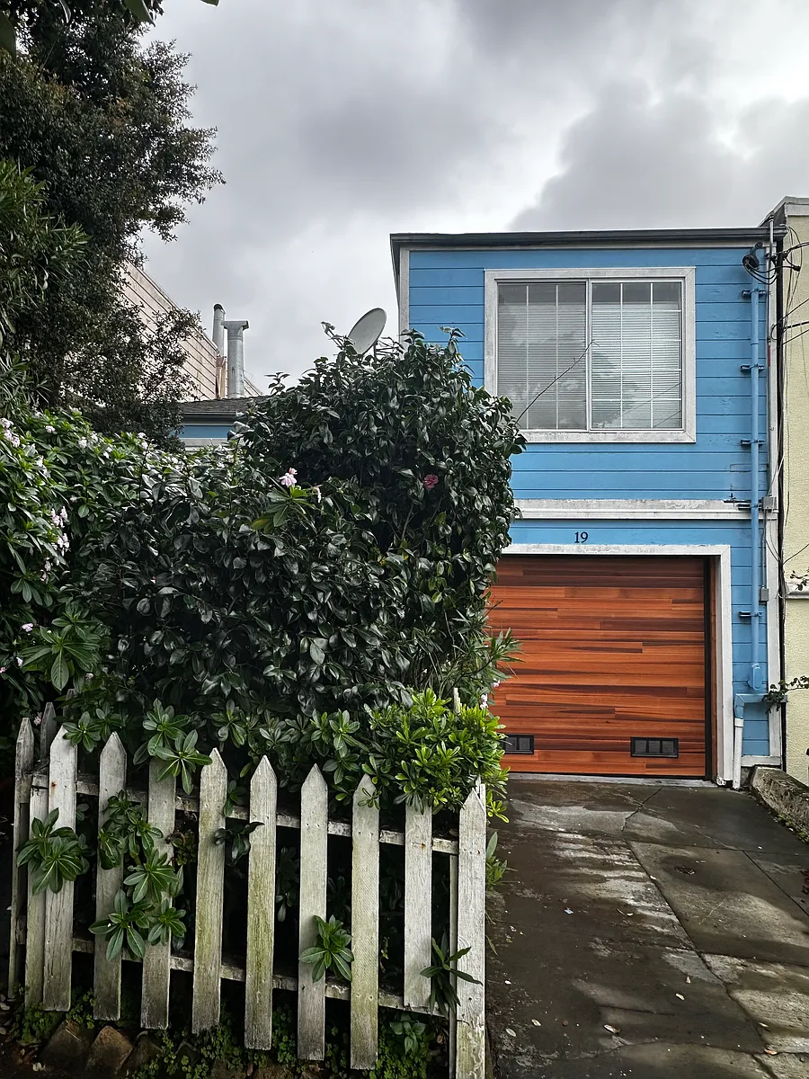 Building Photo - 19 Miramar Ave