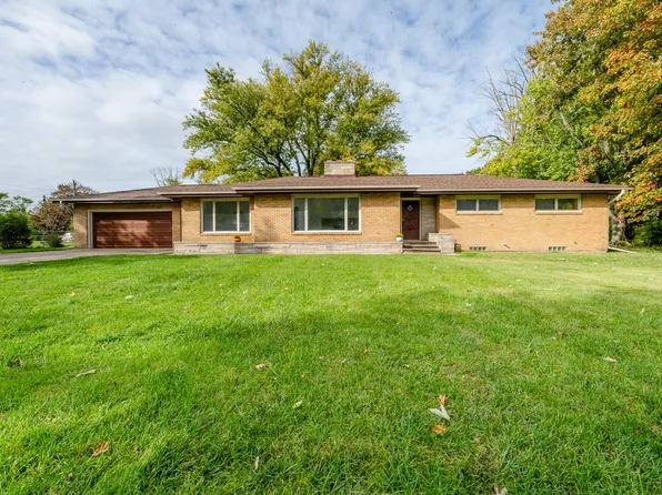 1560 Columbus Ave, Benton Harbor, MI 49022