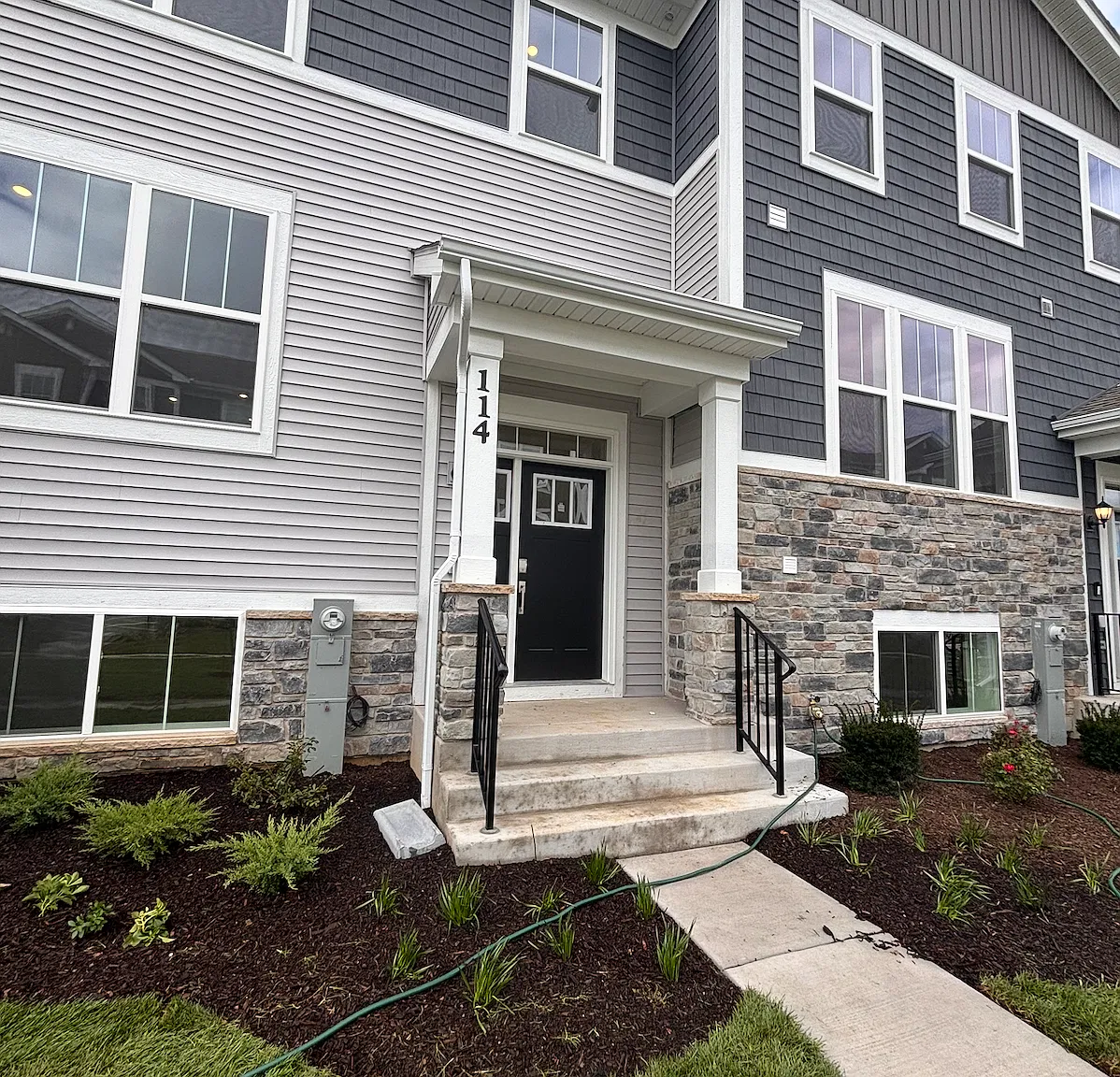 3 bed, 1764 sqft, $2,900 — Photo 1