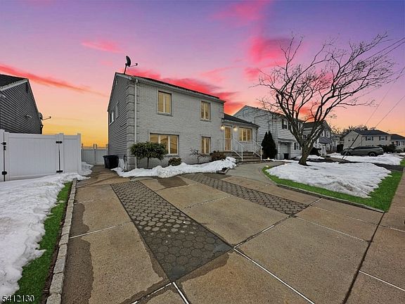 3rd image of 12 Truman Rd