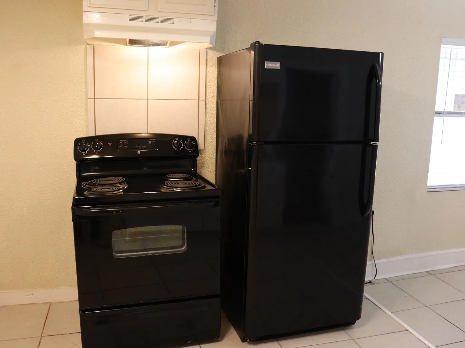 4 bed, 1200 sqft, $1,850 — Photo 4