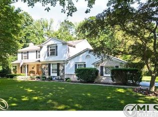 546 Kingsley Trl, Bloomfield Hills, MI 48304
