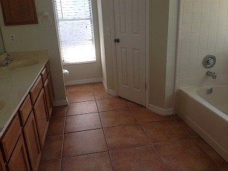 4th image of 786 Glenwood Dr