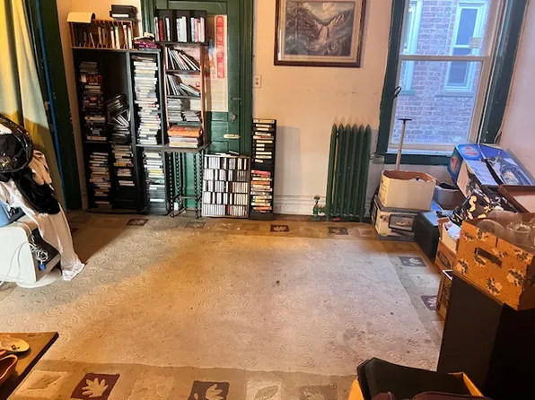 25 Van Dam Street image 15 of 22