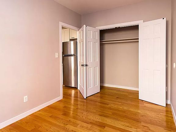 5th image of 723 E 5th St #3C