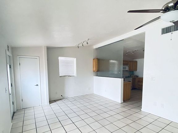 2nd image of 1025 S 1st Ave