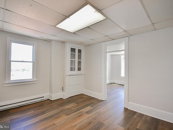 2nd image of 117 E Martin St APT 1