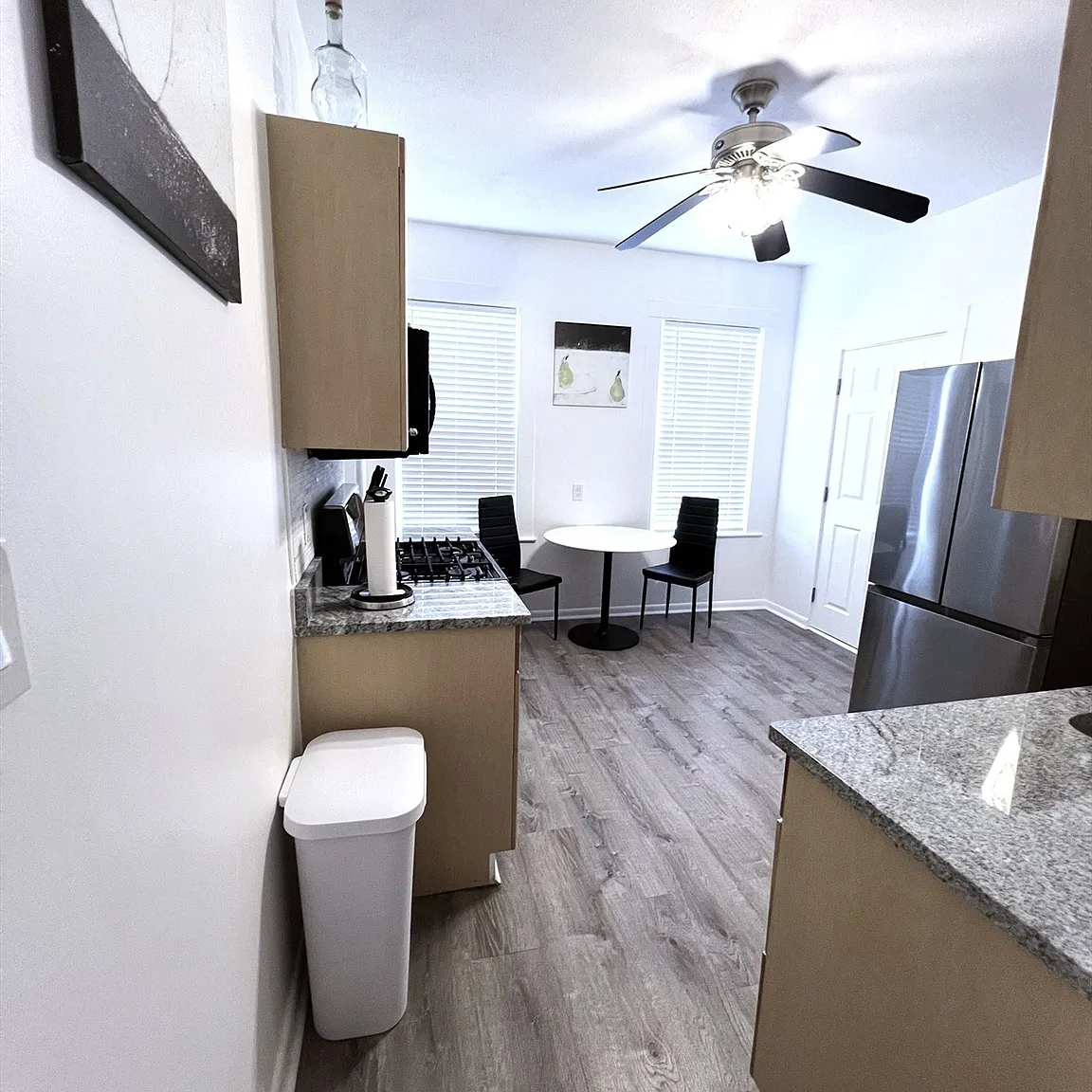 3 bed, 1400 sqft, $3,300 — Photo 3