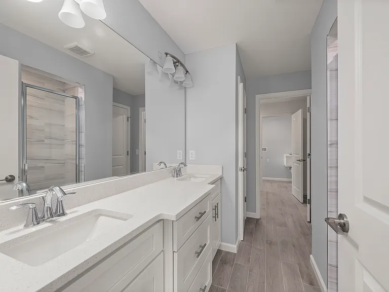 2504 Jamaica St — Photo 13