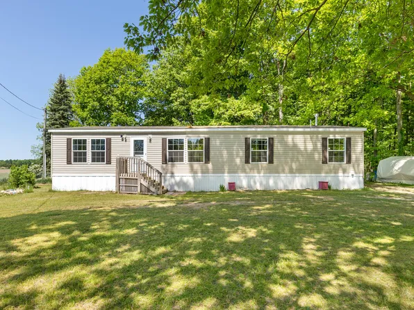 2757 127th Ave, Morley, MI 49336