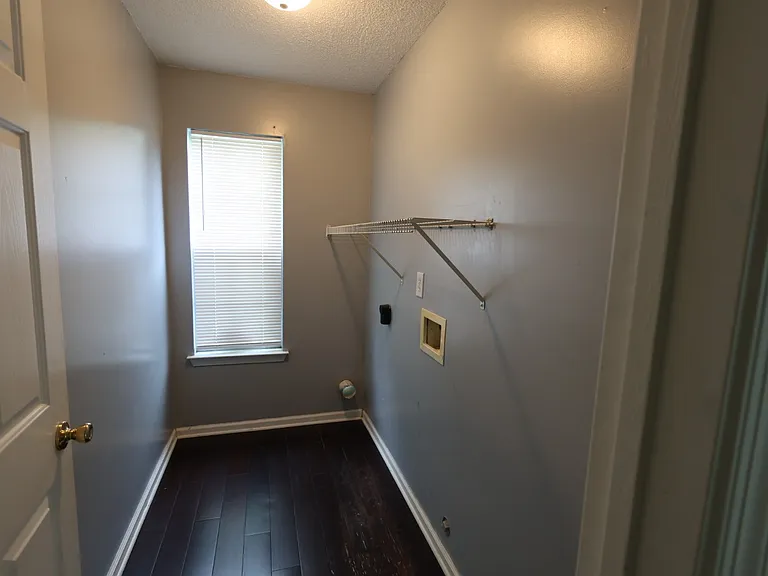 517 Magistrate Ln — Photo 15