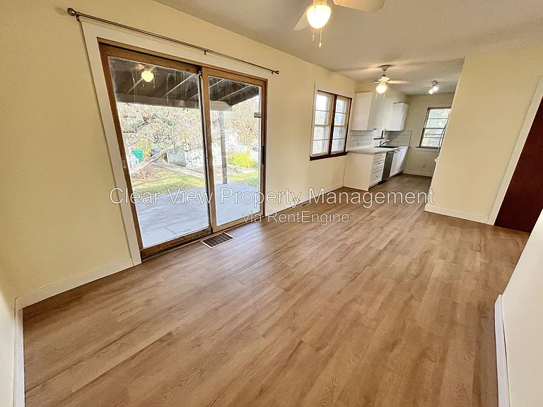 319 8a Ave S #UPPER — Photo 7
