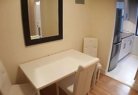 4th image of 303 E 37th St APT 4N