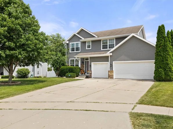 9042 Lake Ct, West Des Moines, IA 50266