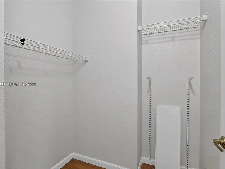 5337 SW 40th Ave — Photo 11