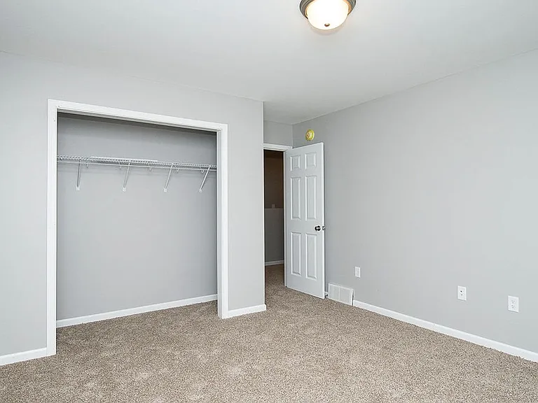 121 Sleeper Way — Photo 8