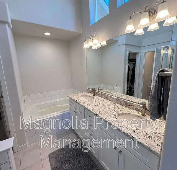 11855 Koenig Dr — Photo 15