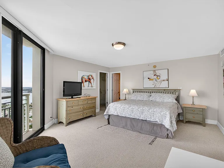 3000 N Ocean Dr — Photo 25