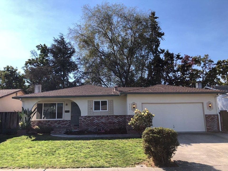 6632 Maple Dr. - Your new Home!