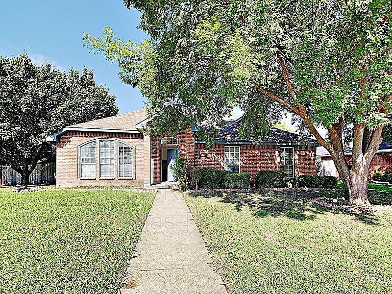 1st image of 1509 Poplar Dr