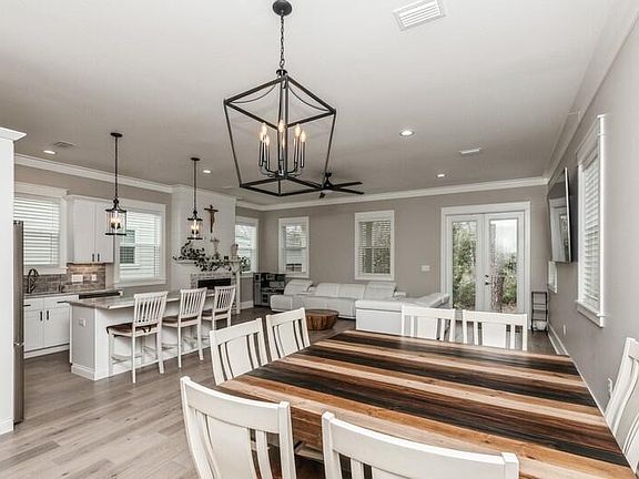 4th image of 15 Beacon Point Dr