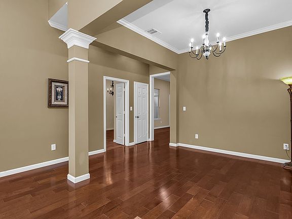 3rd image of 6015 Thursby Ave
