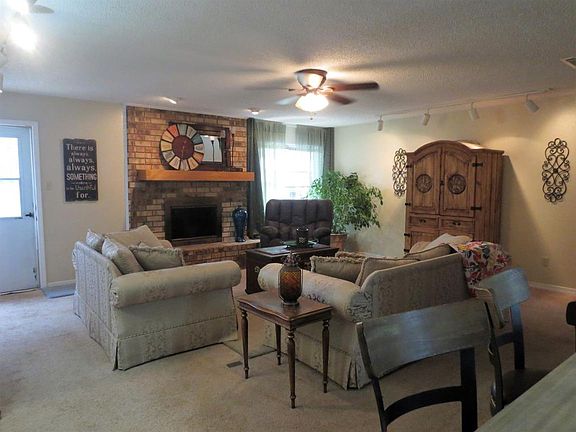 2nd image of 5806 Larry Dr