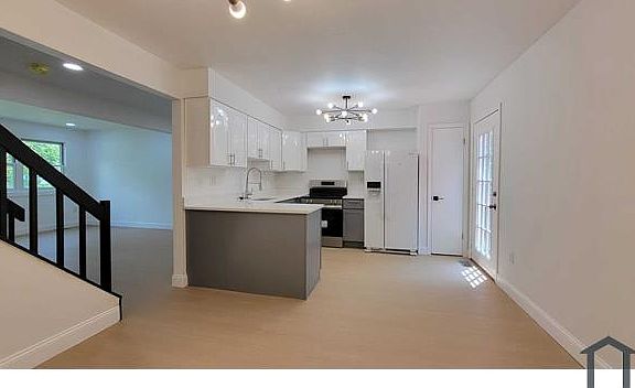 4th image of 12342 Boncrest Dr