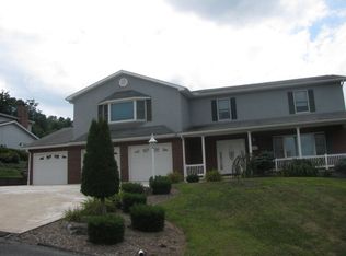 26 Kristi Ln, Lewistown, PA 17044