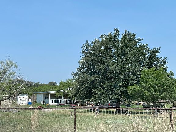 3rd image of 208 County Road 6847
