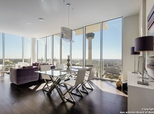 600 E Market St, San antonio, TX 78205