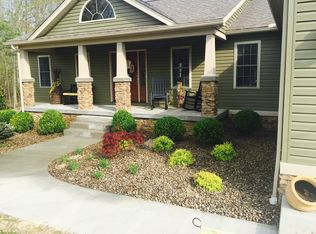 253 Cedarcrest Dr, Shady Spring, WV 25918