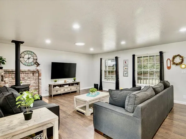 10426 Keenan Way, Grass Valley, CA 95949