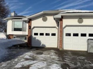 5173 49th St, Redwater, AB T0A2W0