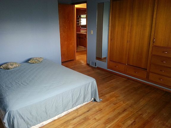 5th image of 14418 24th Ave S