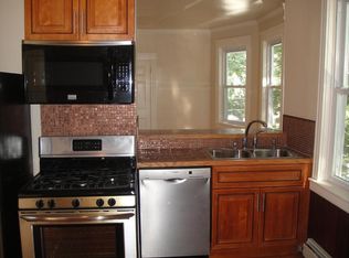 20 Pinehurst Ave, Providence, RI 02908