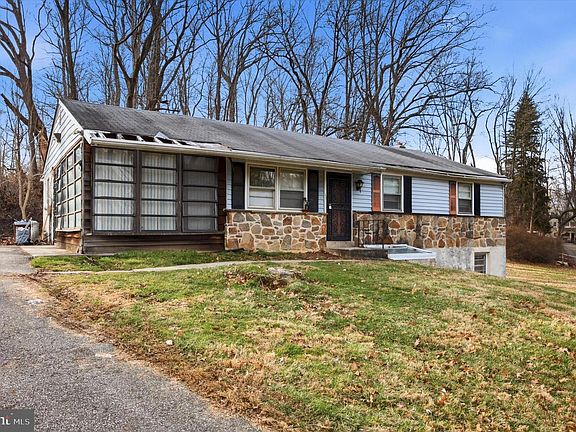 3rd image of 129 Locksley Rd