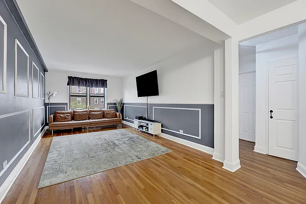 Sold by REMAX Elite | media 6