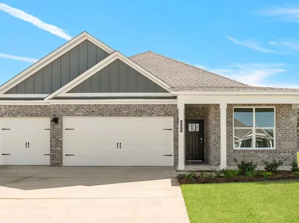 305 Heritage Way, Headland, AL 36345