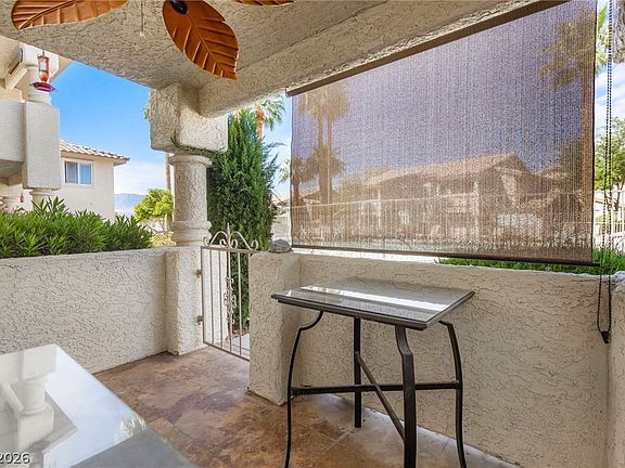 5th image of 477 Mesa Blvd Unit 102