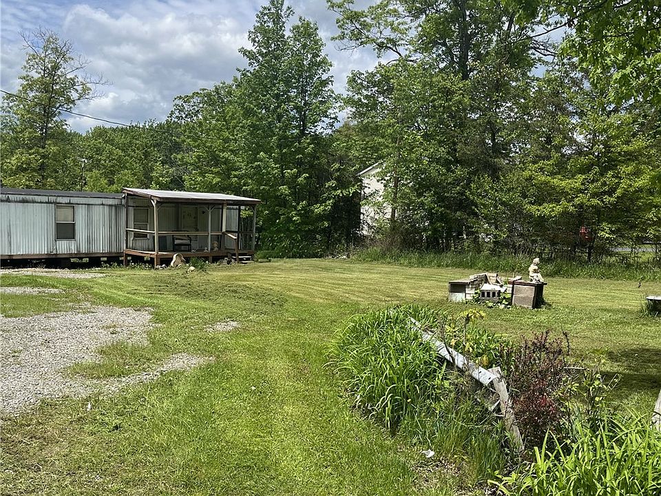 2nd image of 332 Parker Pike