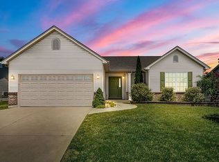 103 Shadow Pointe Dr, Wentzville, MO 63385