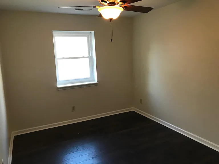 507 Rock Cliff Ct — Photo 12