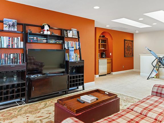4th image of 1159 Songwood Road