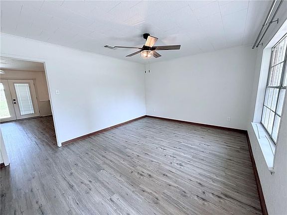 2nd image of 634 Castain Dr