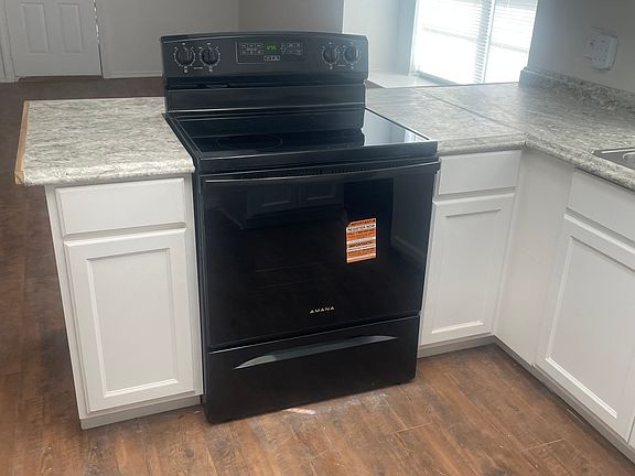 2nd image of 3718 Shoal Creek Cir