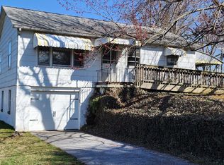 3934 Sunset Dr, Hampstead, MD 21074