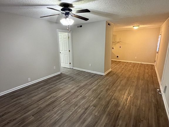 3rd image of 1002 Palmer Dr APT 12