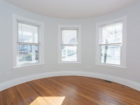 4th image of 65-67 Pearl St #1